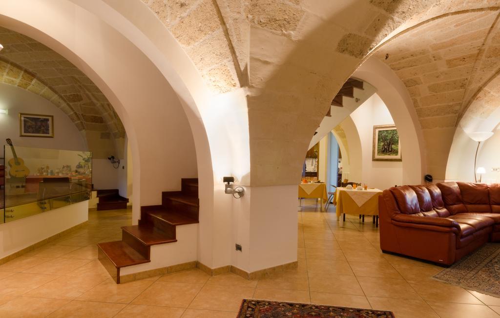 לצ'ה B&B L'Antica Rimessa מראה חיצוני תמונה