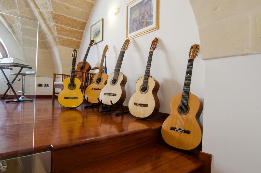 לצ'ה B&B L'Antica Rimessa מראה חיצוני תמונה